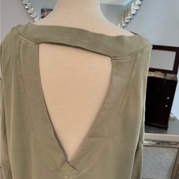 FP Movement Simply Layer Open Back Top Size Small - Picture 9 of 11